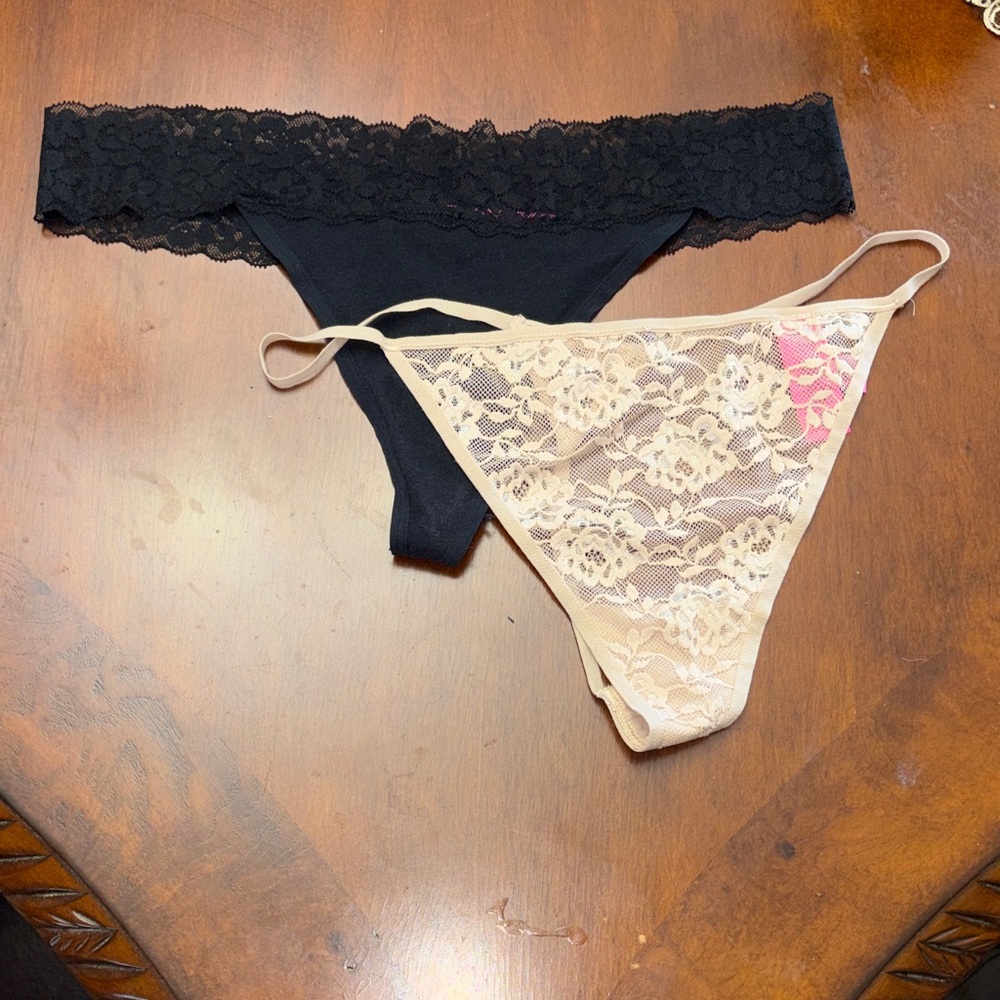 La SENZA Black and Cream Lace Thong Set